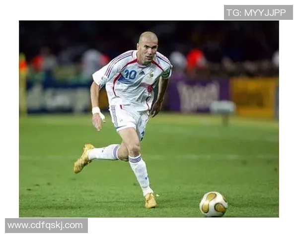 足球四大球星竞技风采解析及其未来发展趋势探讨